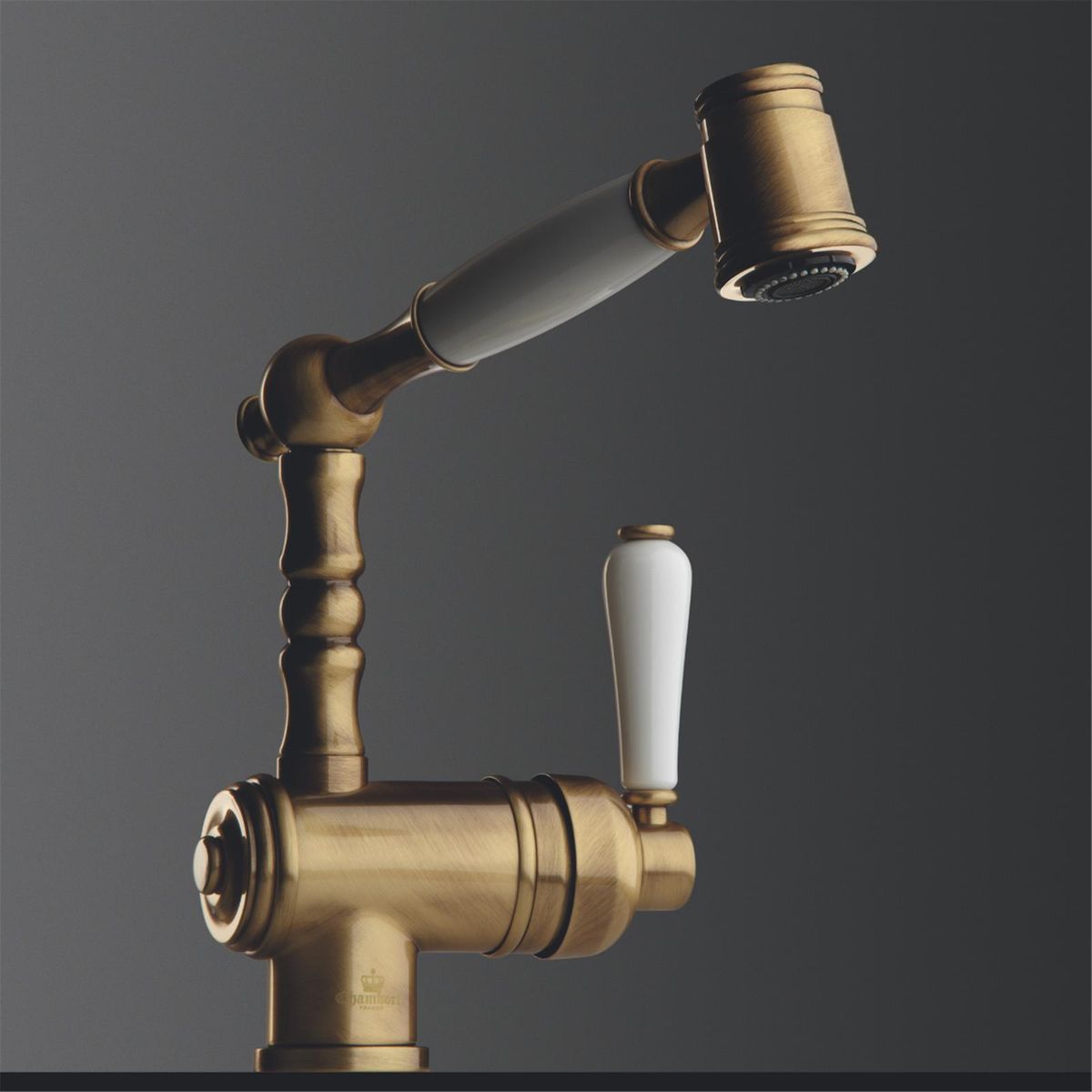 Robinet douchette vintage vieux bronze Chambord ADELIN