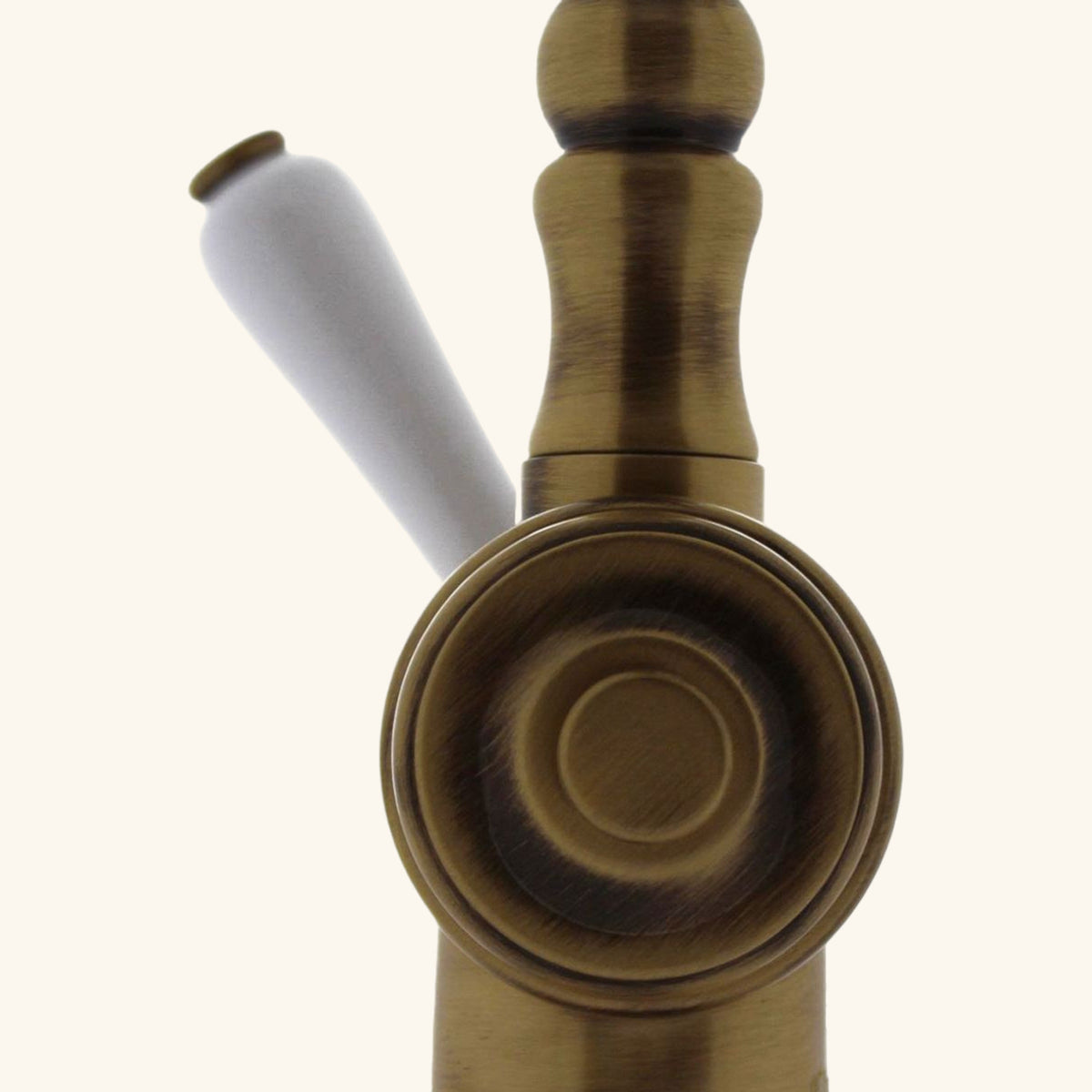 Robinet douchette vintage vieux bronze Chambord ADELIN
