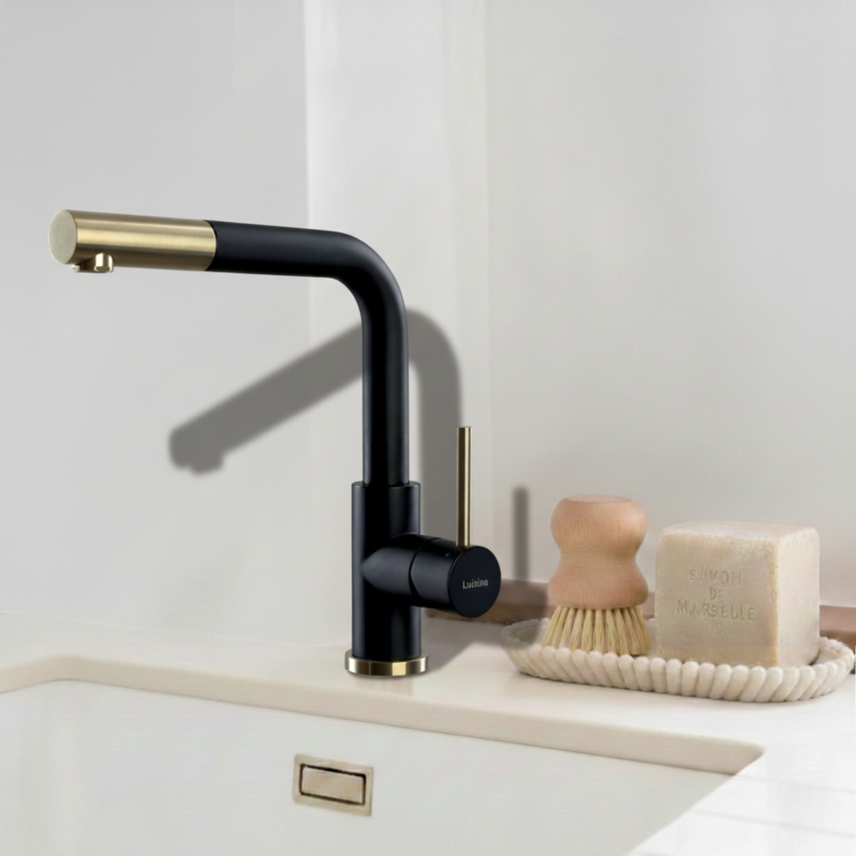 Robinet Douchette Luisina inox massif PVD noir et doré LENA