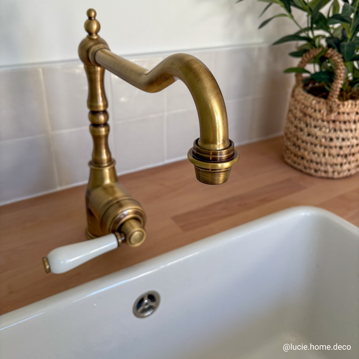 Robinet vintage vieux bronze Chambord EDMOND